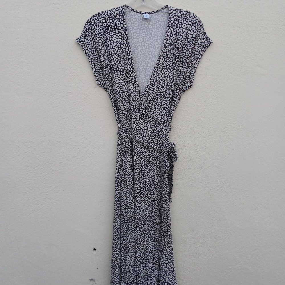 NWOT Midi Wrap Dress Black & White Leopard or Floral Print Size M Retro Classic